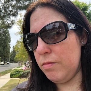 Meet your Posher, Michele